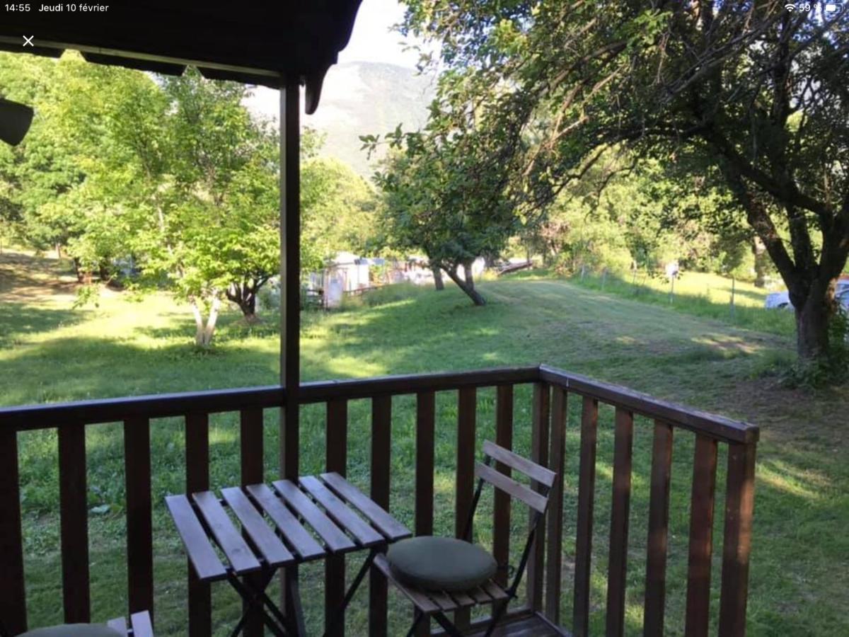 Camping, Hotel De Plein Air Les Cariamas Chateauroux-les-Alpes Exteriér fotografie