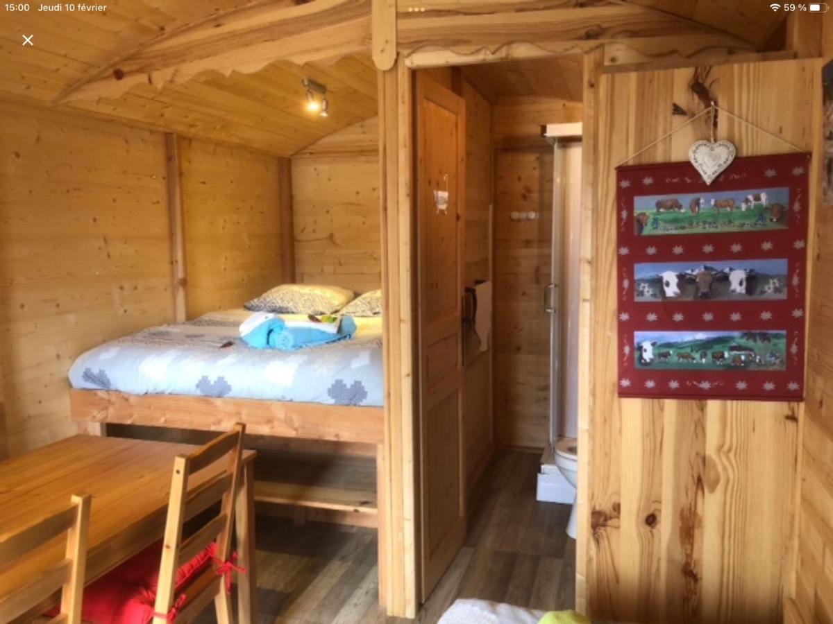 Camping, Hotel De Plein Air Les Cariamas Chateauroux-les-Alpes Exteriér fotografie