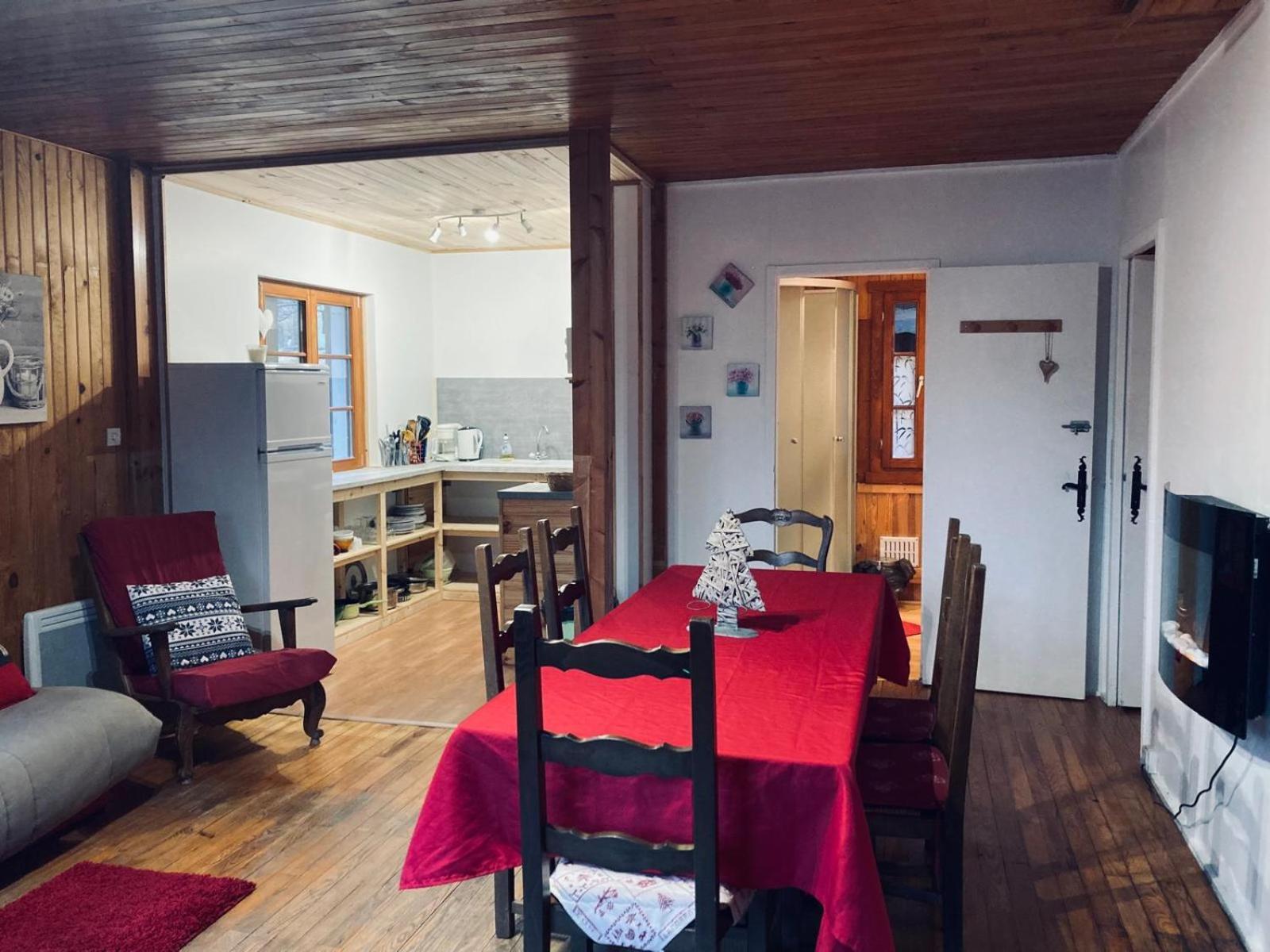 Camping, Hotel De Plein Air Les Cariamas Chateauroux-les-Alpes Exteriér fotografie