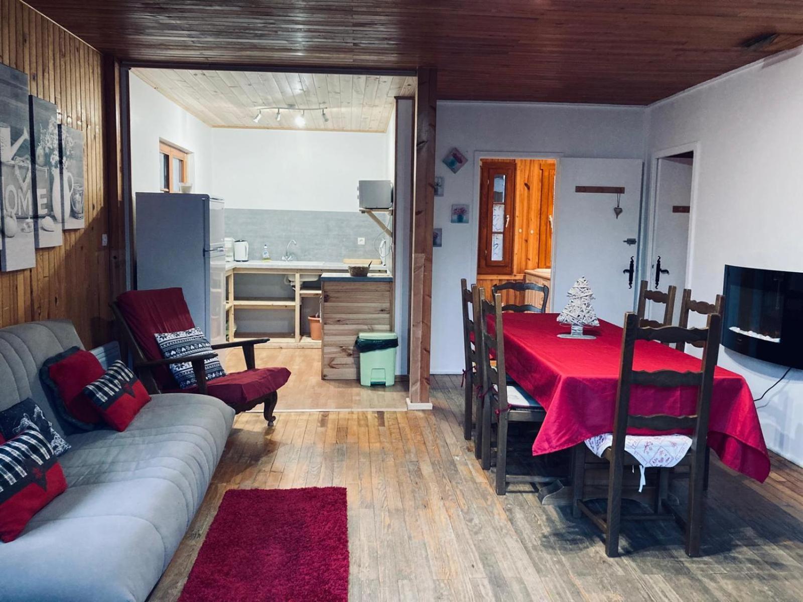 Camping, Hotel De Plein Air Les Cariamas Chateauroux-les-Alpes Exteriér fotografie