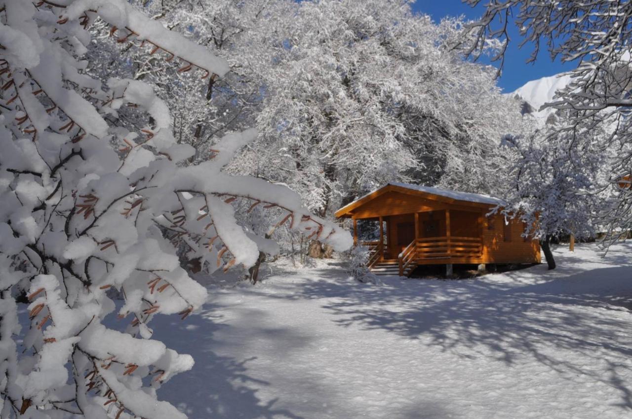 Camping, Hotel De Plein Air Les Cariamas Chateauroux-les-Alpes Exteriér fotografie